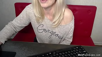 Blonde Amateur MILF With Glasses On Webcam Blonde Amateur MILF With Glasses On Webcam