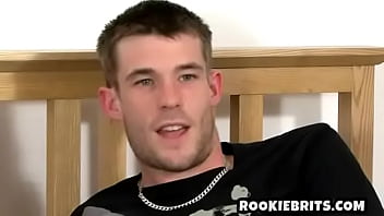 British Hunk Gets His Cock Tugged And Sucked On British Hunk Gets His Cock Tugged And Sucked On