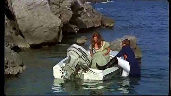Se&ntilde_ora Necesitada Busca J&oacute_ven Bien Dotado (1971)