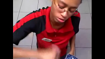 Gas Station Worker Gives Guy Head In Bathroom Gas Station Worker Gives Guy Head In Bathroom