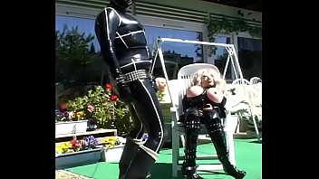 Roxina2006XtremeRubberOut010606XXXL.WMV Roxina2006XtremeRubberOut010606XXXL.WMV
