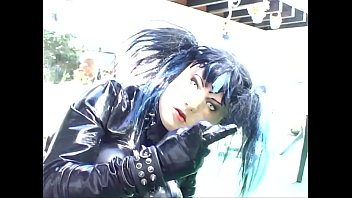 Roxina2008RubberGurl&_GardenDoll270308XL.WMV Roxina2008RubberGurl&_GardenDoll270308XL.WMV