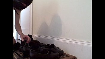 Shoe Fetish Money-slave With Cumshot _-) Shoe Fetish Money-slave With Cumshot _-)