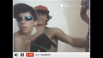 Viadinhos Dan&ccedil_ando Na Twitcam