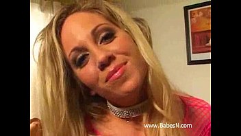 Blonde Makes Hot Things In Bed Blonde Makes Hot Things In Bed