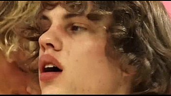 PRETTY LONG HAIR TWINKS BAREBACK PRETTY LONG HAIR TWINKS BAREBACK