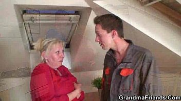 Fixing The Machine – Fucking The Busty Granny Fixing The Machine – Fucking The Busty Granny