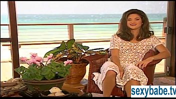 Tanned Superbabe Rubs Herself On Sandy Beach Tanned Superbabe Rubs Herself On Sandy Beach