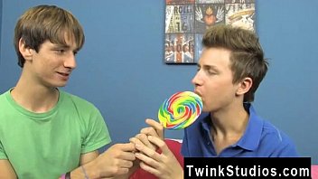 Male Models Nathan Stratus Ordered A Gigantic Package And It Male Models Nathan Stratus Ordered A Gigantic Package And It