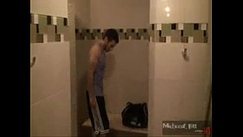 Gato Sensualizando Na Sauna. [Sem Nudez]