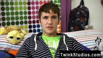 Kain Lanning Is A Steaming Tiny Stud From Iowa. He Talks About His