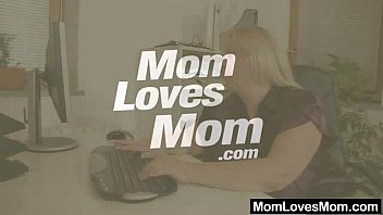Amateur-mom Loves Housewife Plus Shag Toys Amateur-mom Loves Housewife Plus Shag Toys