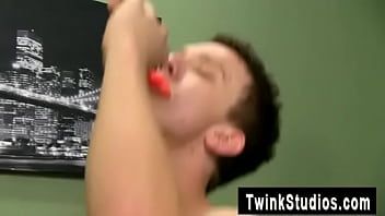 Gay XXX Preston Andrews Dozes Off While Getting Head From Jordan