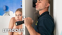 Perfect Slutty Traveler (Lilly Bella) Fucking Abroad With Big Dick Security Guy (Christian Clay) HORNY HOSTEL