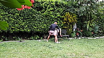 Follando Con Esta Rica Madura En El Jard&iacute;n