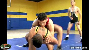Sporty Gays Fucking Well In Threesome Sporty Gays Fucking Well In Threesome