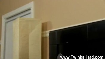 Twinks XXX Muscled Daddy Collin Likes To Get A Little Wild Now And