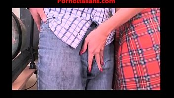 Studentessa Fa Pompini Da Vera Troia – Student Makes Blowjobs By Real Bitch
