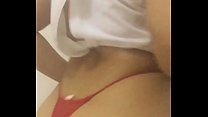 Latina Jovencita Se Desnuda Bailando M&uacute;sica Brasile&ntilde;a .