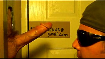 XTUBE FAN 6&#039_4 TALL GUY IN HIS 20&#039_S WANTS HOOVER THROAT – XTube Porn Video – Hoovermouth