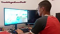 Gamer Con Verga Grande, Y Amiga Con Ganas De Sexo!