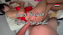سكس عربى نار صاحب جوزى زبره وقف عليا و انا بعمل الشاى بقميص النوم دخل عليا الاوضة فضل يبوس و يقفش و ينيك في كسى