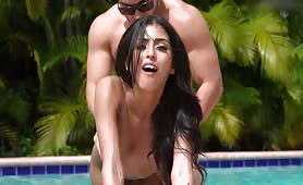 Tanned Latina Babe Sophia Leone Found Very Tough Motherfucker Outdoor Sex Video